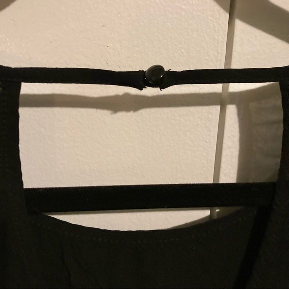 OLD NAVY Black High Low Back Keyhole Peplum Blouse Womens Large - Picture 11 of 13